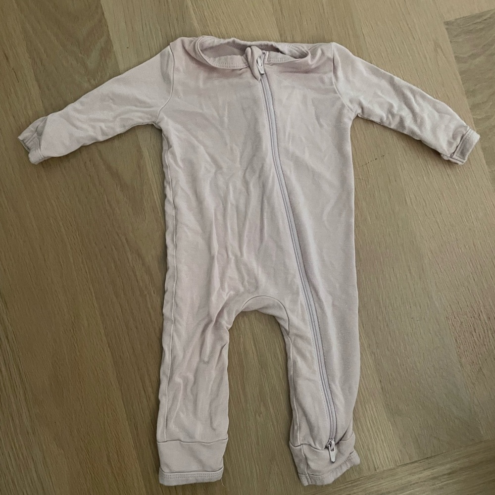 Kyte Newborn Footless Onesie / Zippered Romper